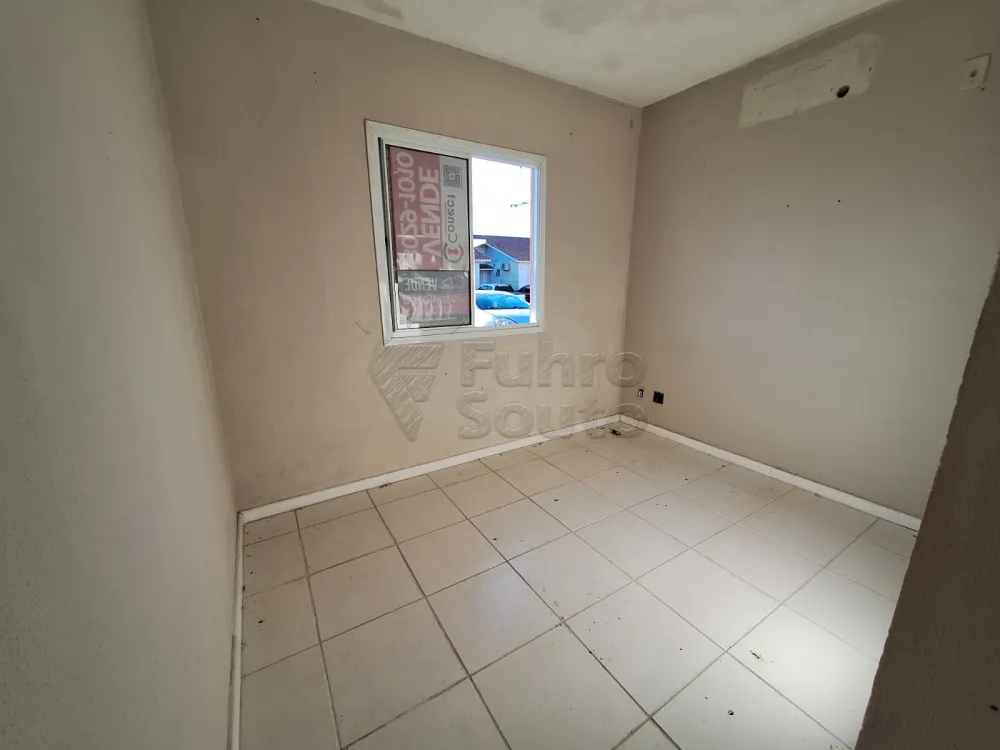 Comprar Casa / Condom&iacute;nio em Pelotas R$ 270.000,00 - Foto 4