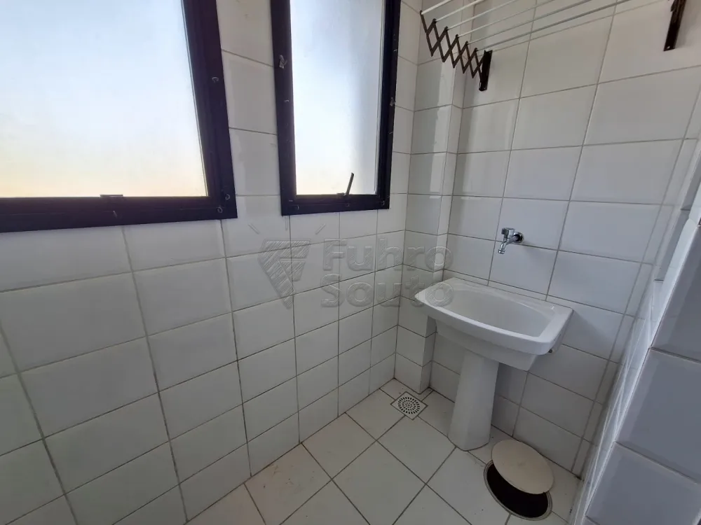 Comprar Apartamento / Padr&atilde;o em Pelotas R$ 190.000,00 - Foto 5
