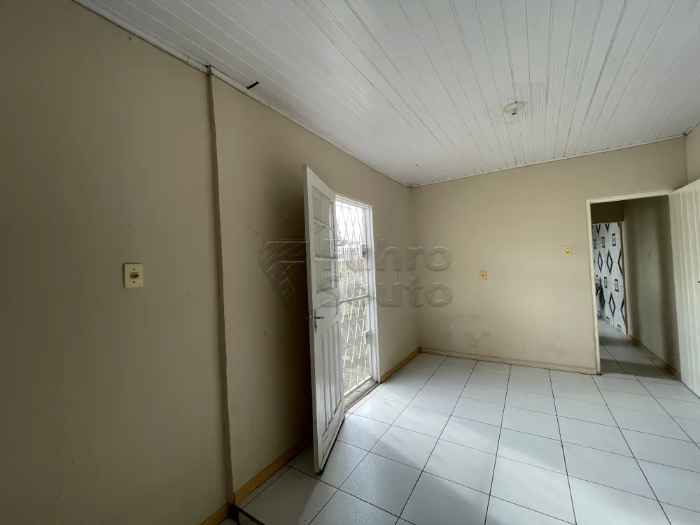 Comprar Casa / Padr&atilde;o em Pelotas R$ 650.000,00 - Foto 8