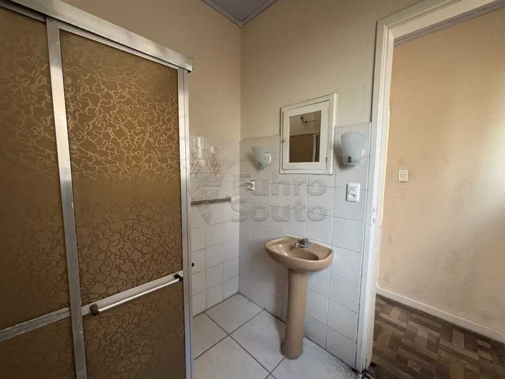 Comprar Apartamento / Fora de Condom&iacute;nio em Pelotas R$ 200.000,00 - Foto 4