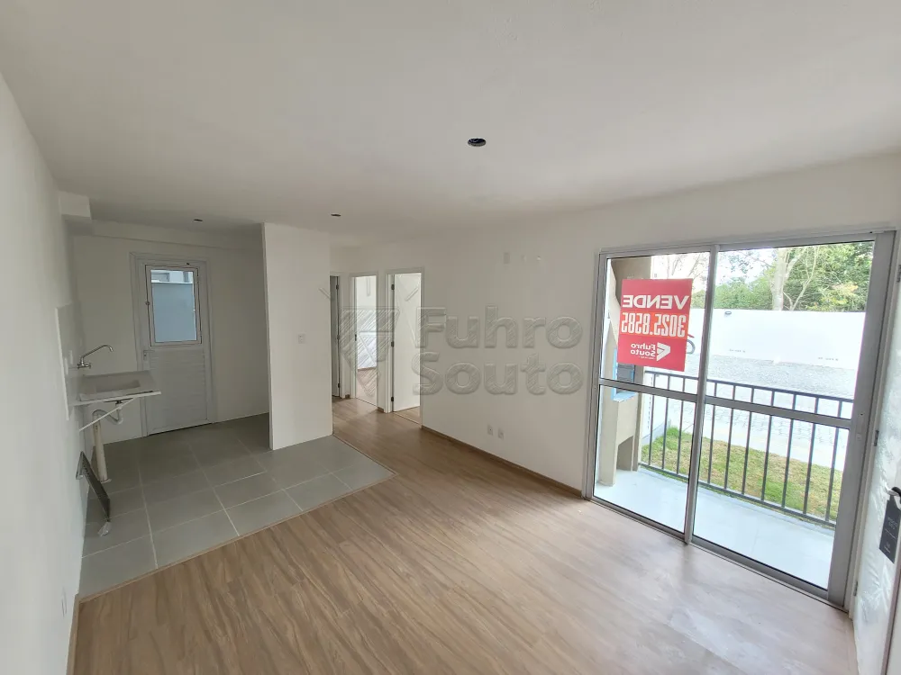 Comprar Apartamento / Padr&atilde;o em Pelotas R$ 245.000,00 - Foto 1