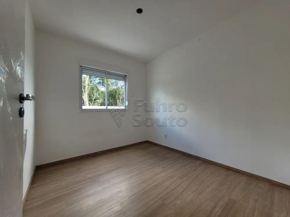 Comprar Apartamento / Padr&atilde;o em Pelotas R$ 245.000,00 - Foto 5