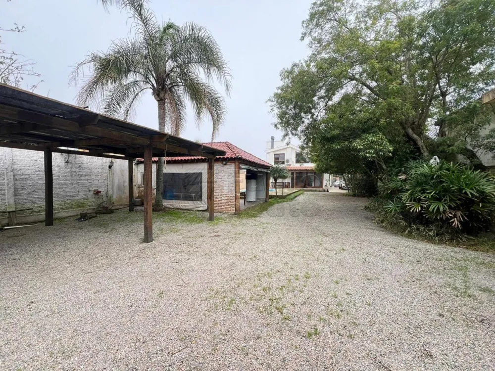 Comprar Casa / Padr&atilde;o em Pelotas R$ 950.000,00 - Foto 6