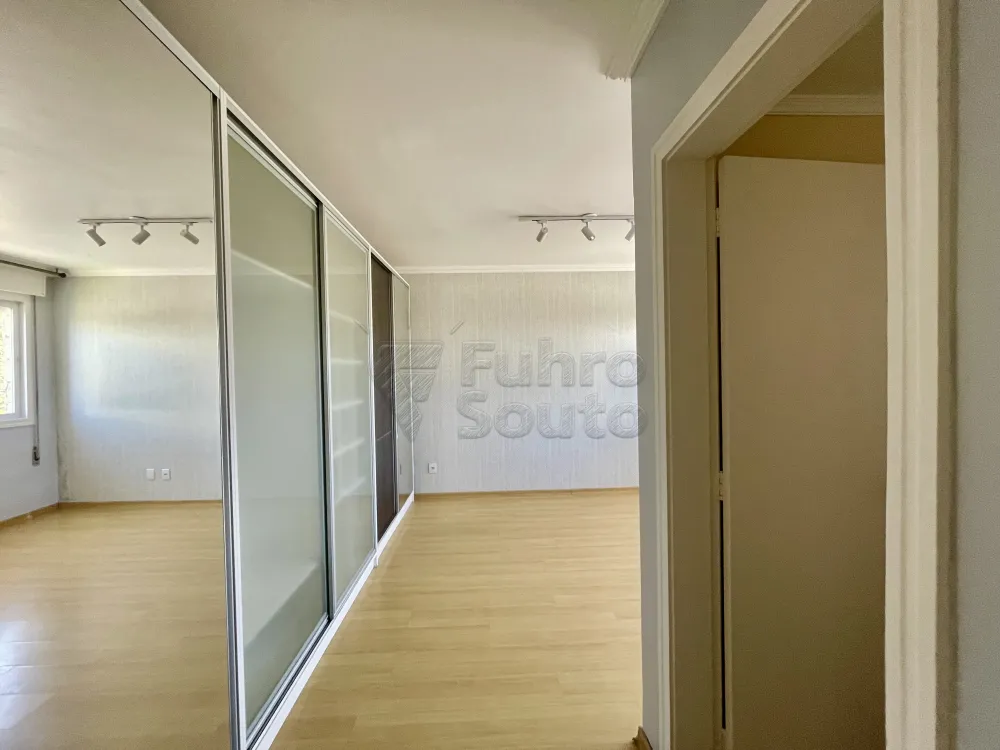 Comprar Apartamento / Padr&atilde;o em Pelotas R$ 480.000,00 - Foto 7
