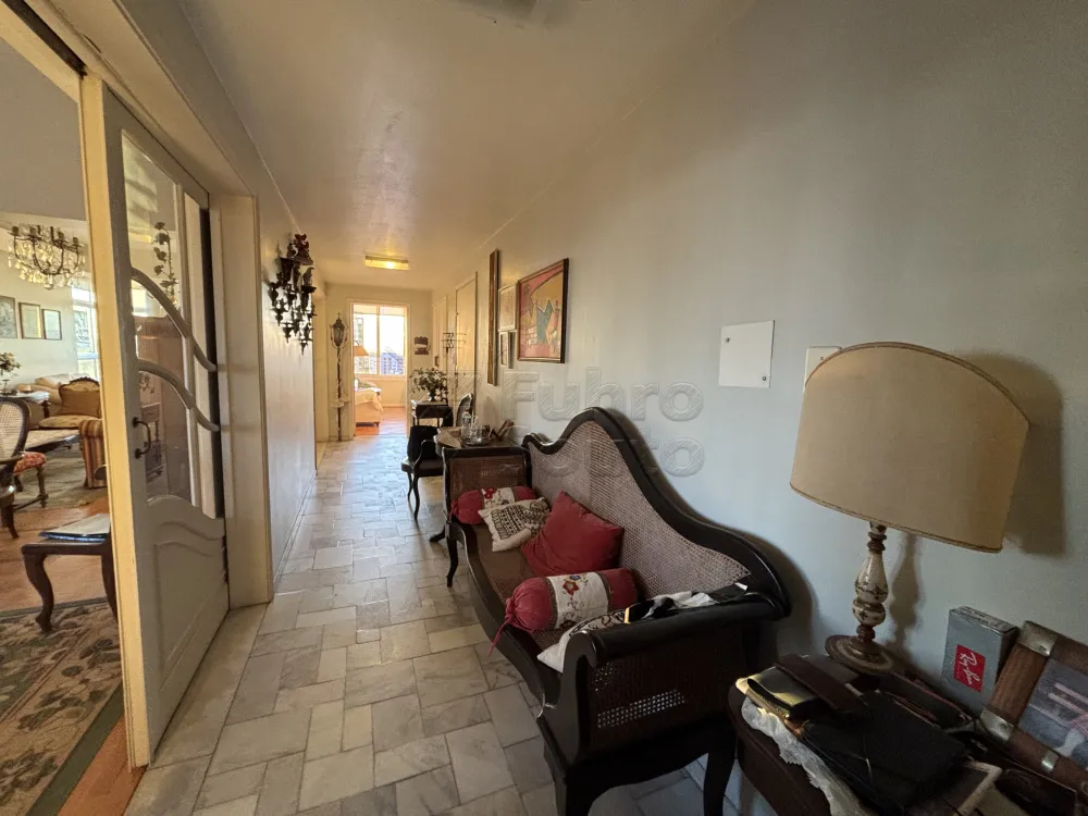 Comprar Apartamento / Padr&atilde;o em Pelotas R$ 800.000,00 - Foto 7