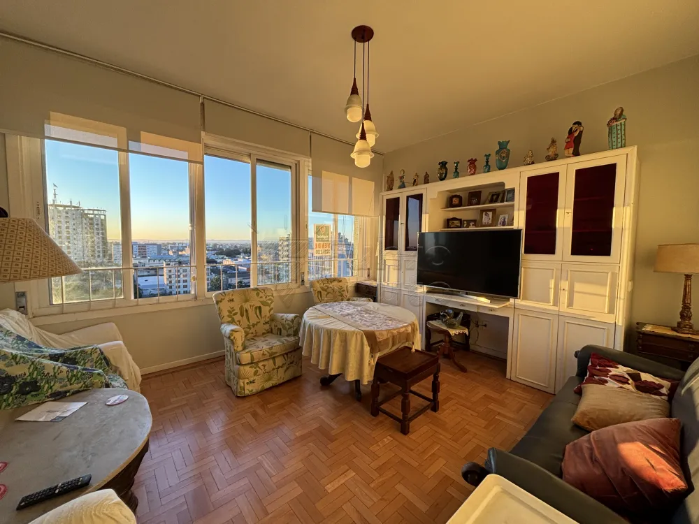 Comprar Apartamento / Padr&atilde;o em Pelotas R$ 800.000,00 - Foto 4