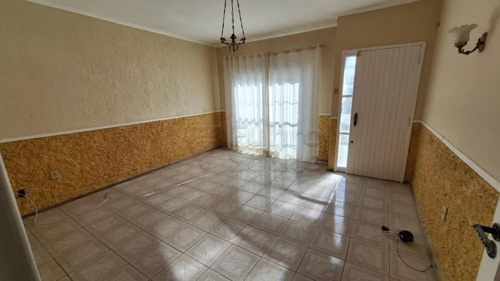 Comprar Casa / Padr&atilde;o em Pelotas R$ 670.000,00 - Foto 1