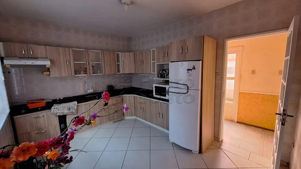 Comprar Casa / Padr&atilde;o em Pelotas R$ 670.000,00 - Foto 2