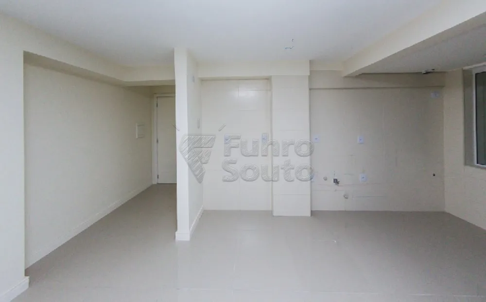 Comprar Apartamento / Padr&atilde;o em Pelotas R$ 830.000,00 - Foto 2