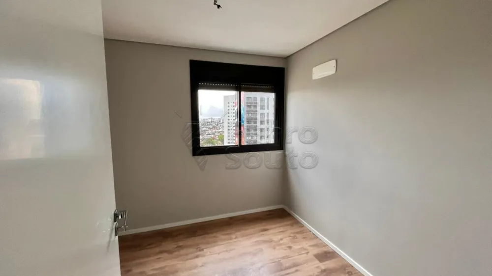 Comprar Apartamento / Padr&atilde;o em Pelotas R$ 550.000,00 - Foto 5