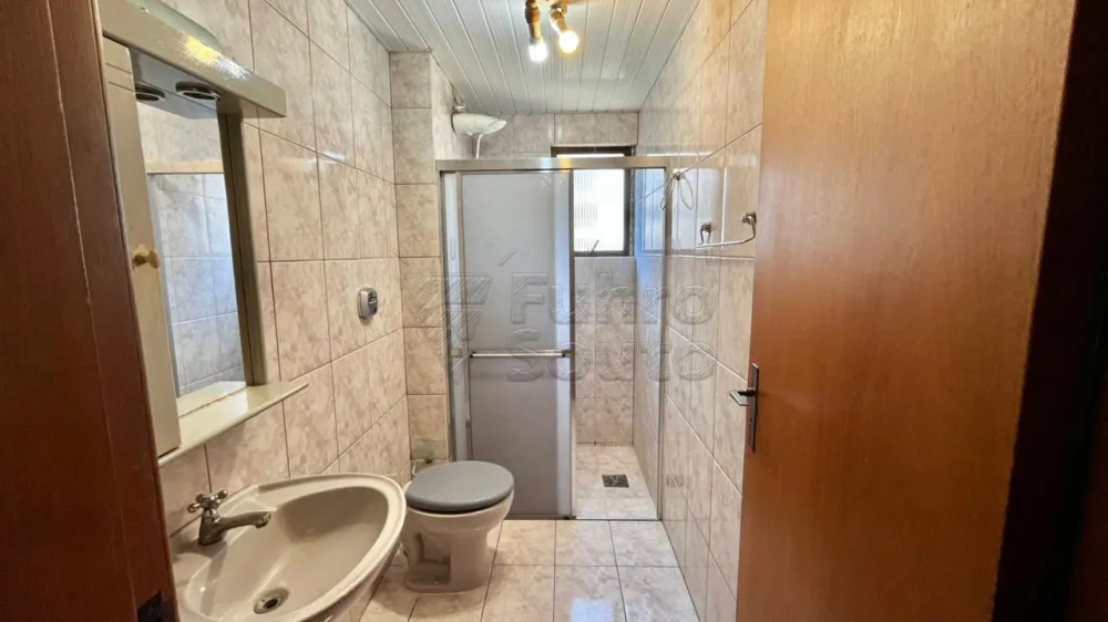 Comprar Apartamento / Padr&atilde;o em Pelotas R$ 320.000,00 - Foto 9