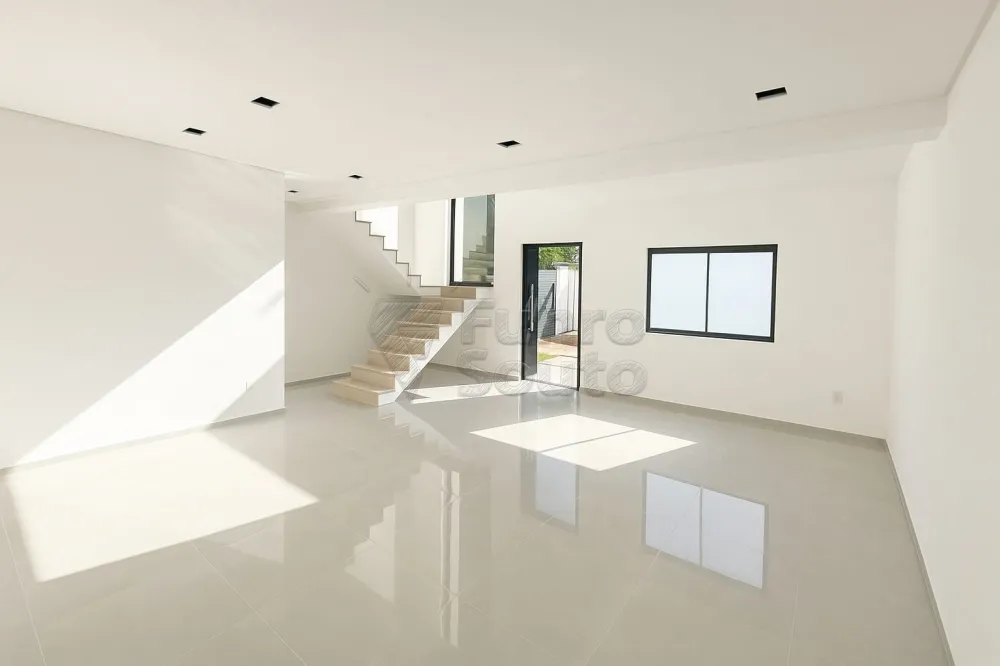 Comprar Casa / Padr&atilde;o em Pelotas R$ 522.000,00 - Foto 1