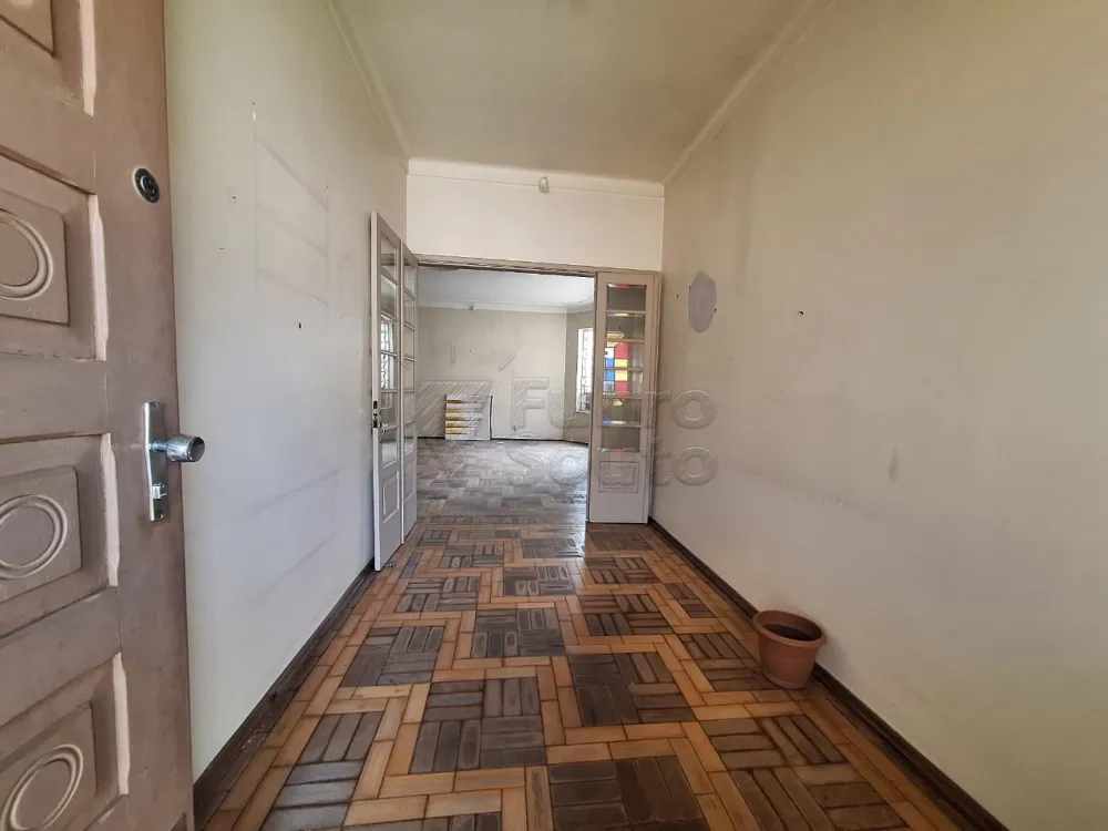 Comprar Casa / Padr&atilde;o em Pelotas R$ 700.000,00 - Foto 9