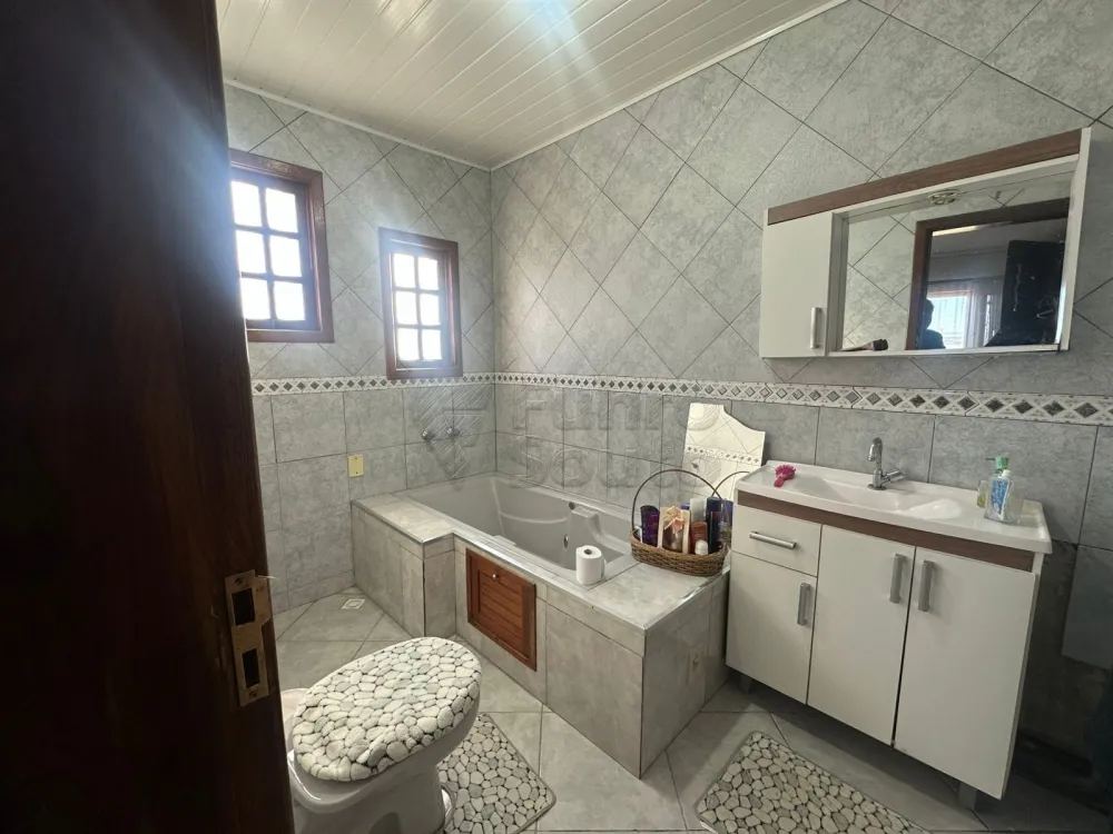 Comprar Casa / Padr&atilde;o em Pelotas R$ 636.000,00 - Foto 5