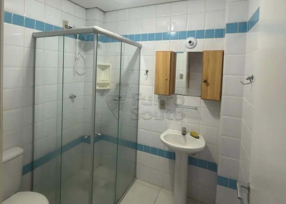 Comprar Apartamento / Padr&atilde;o em Pelotas R$ 220.000,00 - Foto 3