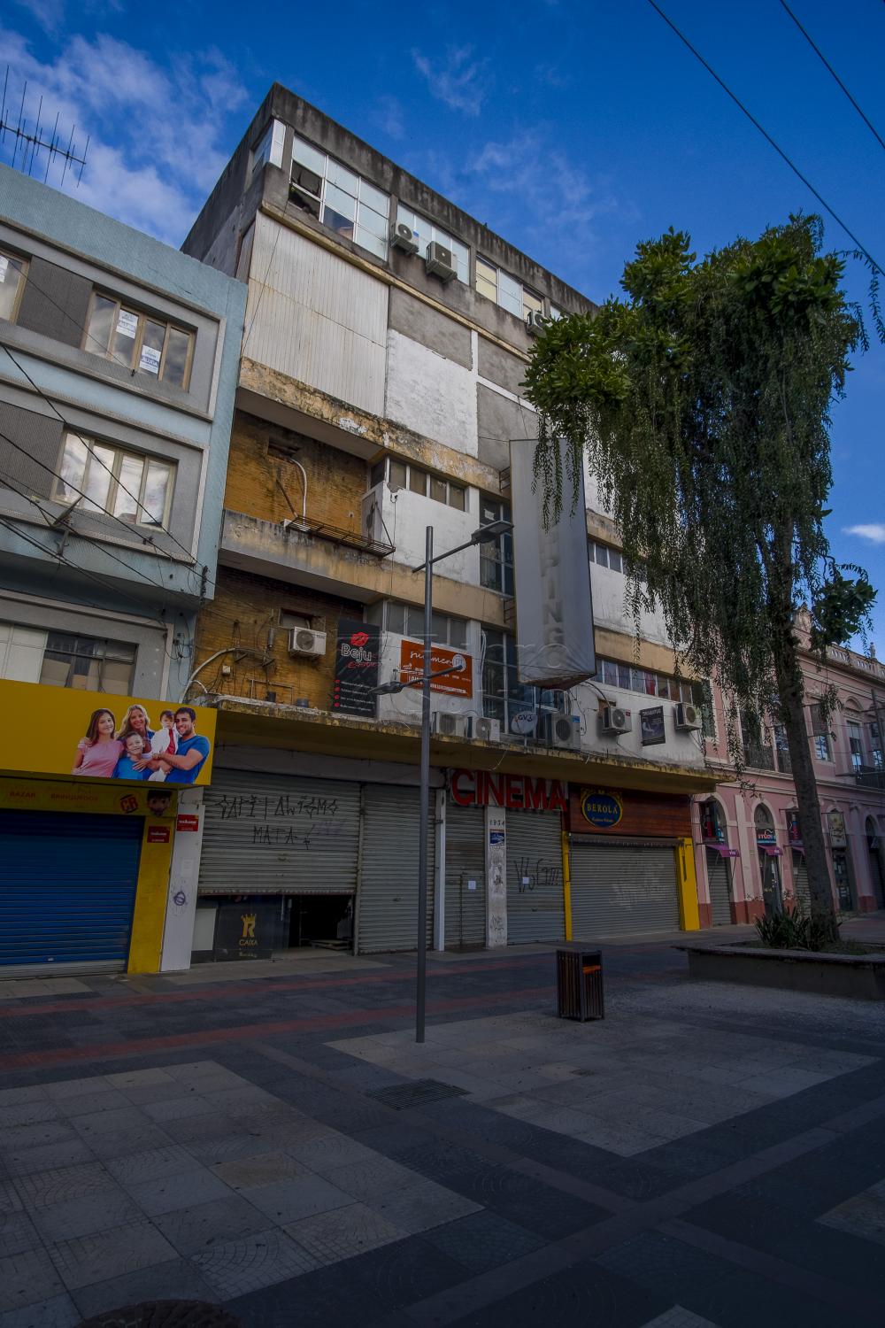 Alugar Comercial / Loja em Condom&iacute;nio em Pelotas R$ 900,00 - Foto 9