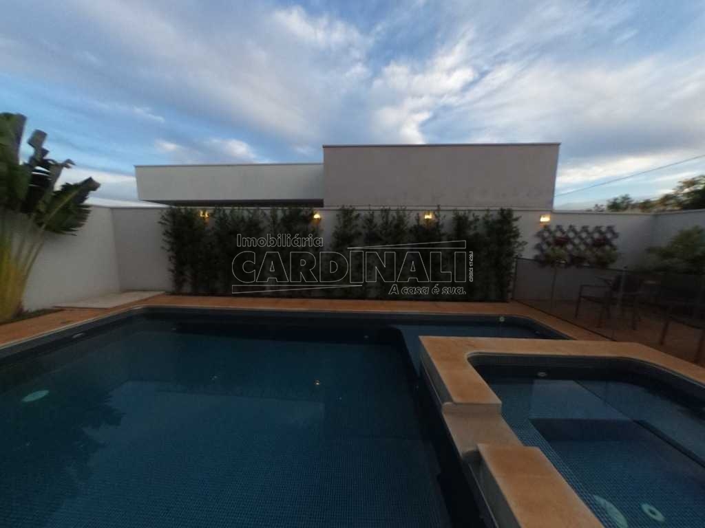 Casa / Condomínio em Araraquara 