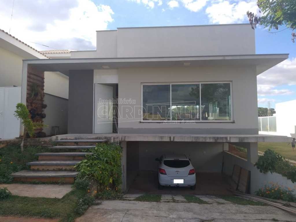 Casa / Condomínio em Araraquara 