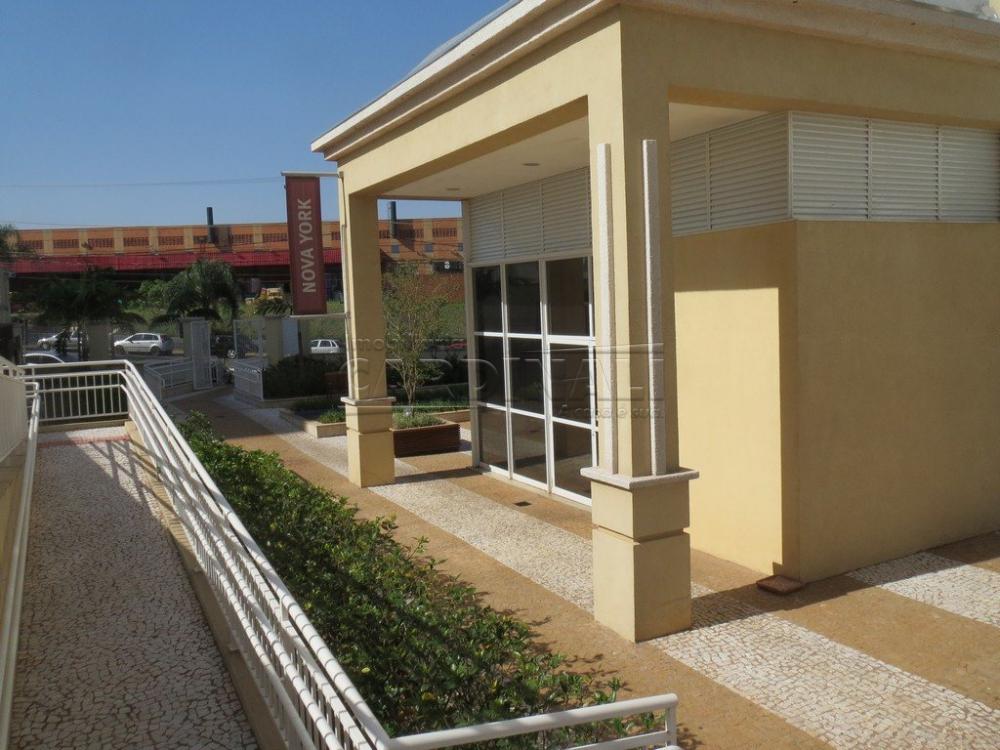 Comercial / Sala / Salão com Condomínio em São Carlos , Comprar por R$340.000,00