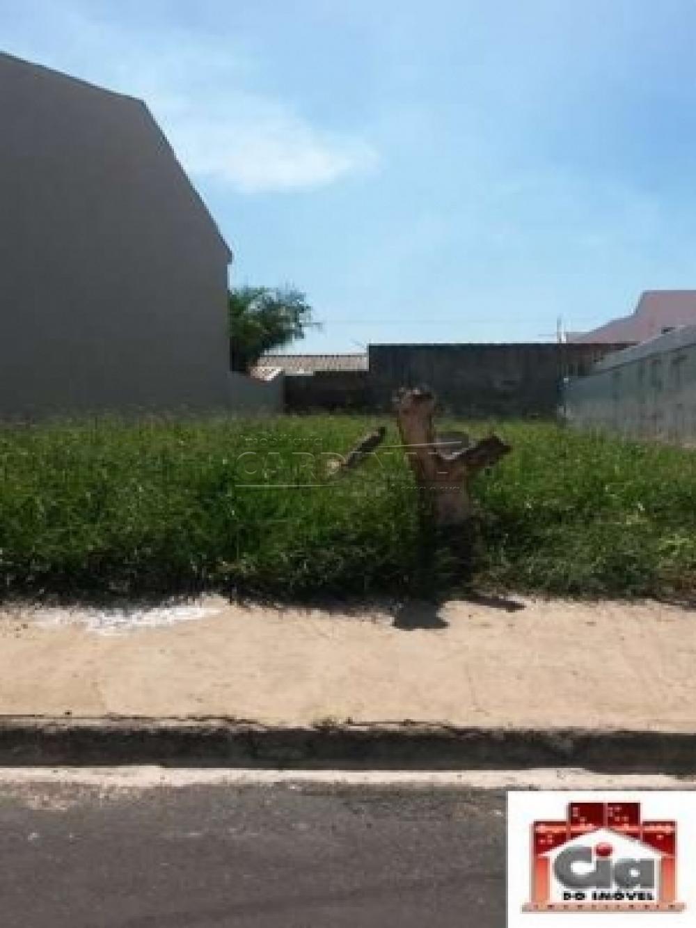 Terreno / Padrão em São Carlos , Comprar por R$245.000,00