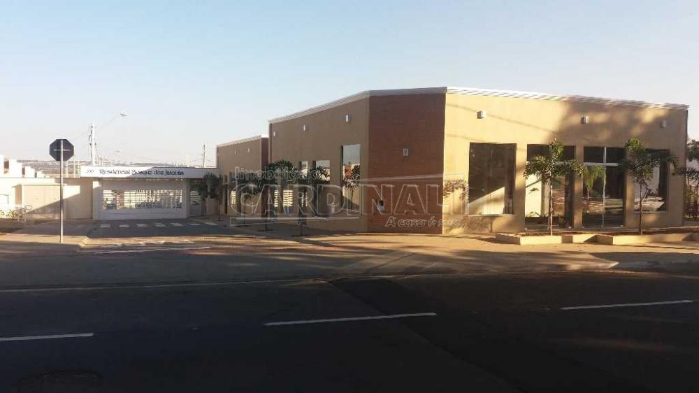 Comercial / Sala / Salão com Condomínio em São Carlos , Comprar por R$133.000,00