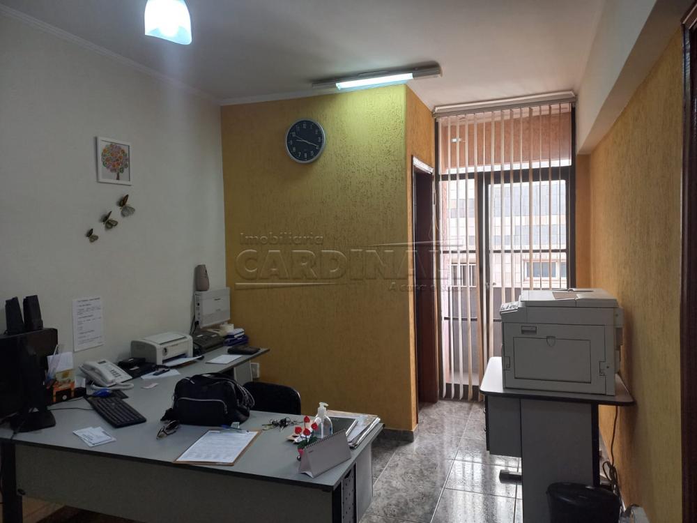 Comercial / Sala / Salão com Condomínio em Araraquara , Comprar por R$225.000,00