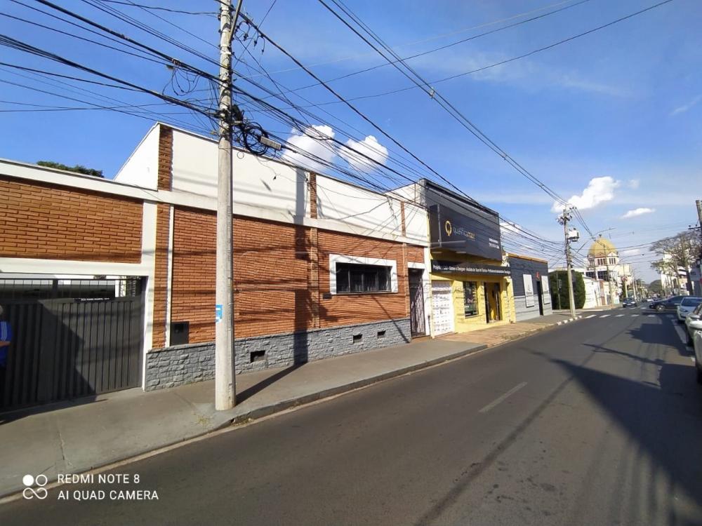 Casa / Padrão em Araraquara Alugar por R$4.000,00