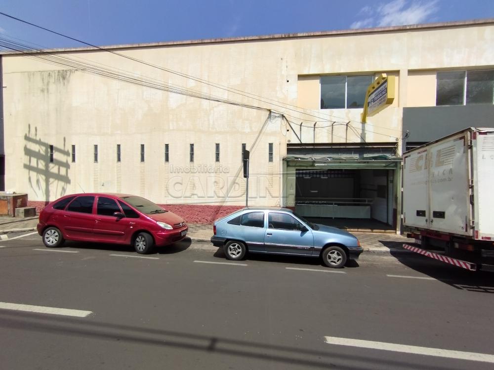 Comercial / Sala / Salão com Condomínio em São Carlos , Comprar por R$200.000,00