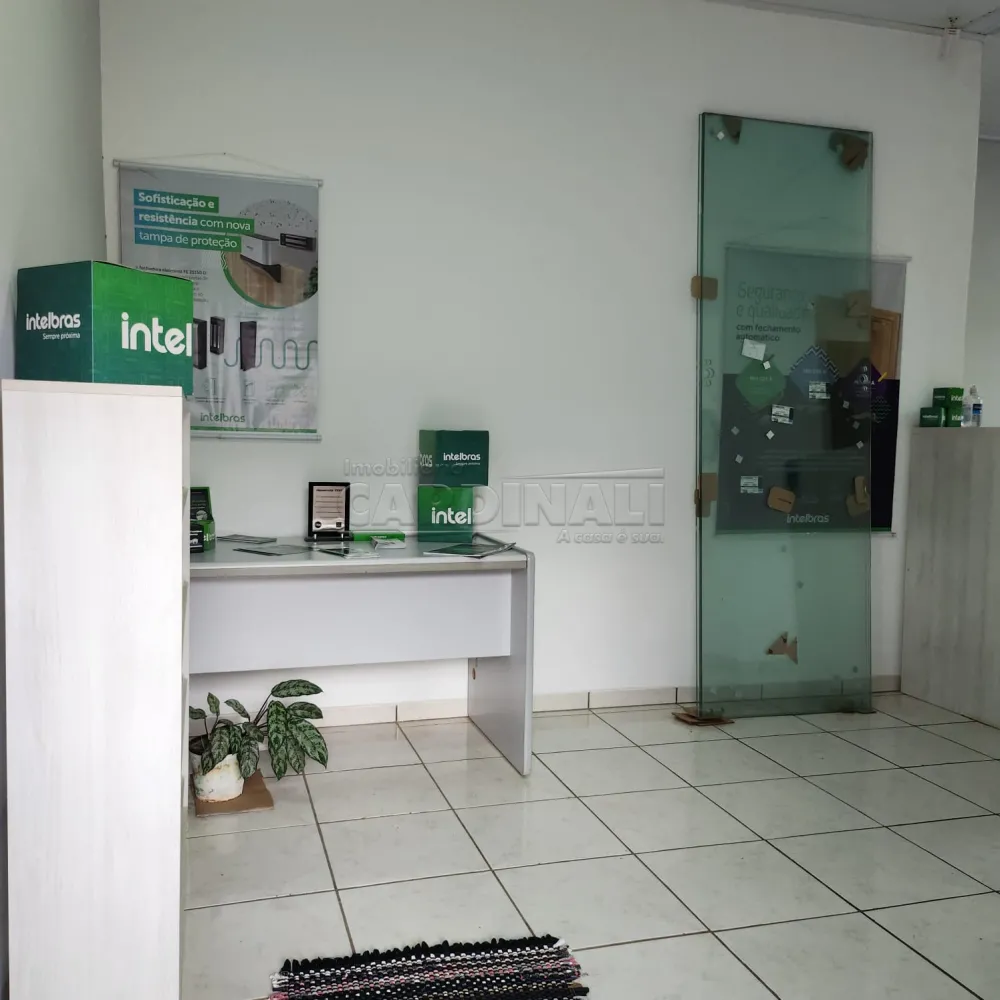 Comercial / Salão sem Condomínio em São Carlos , Comprar por R$600.000,00