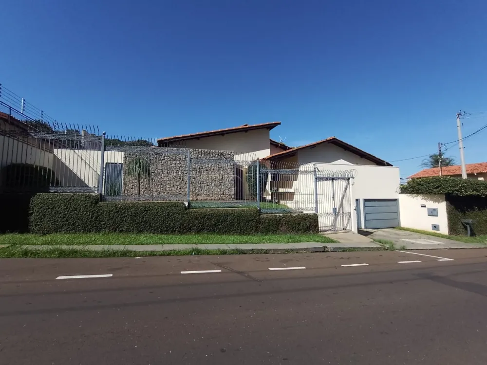 Casa / Padrão em São Carlos , Comprar por R$2.130.000,00