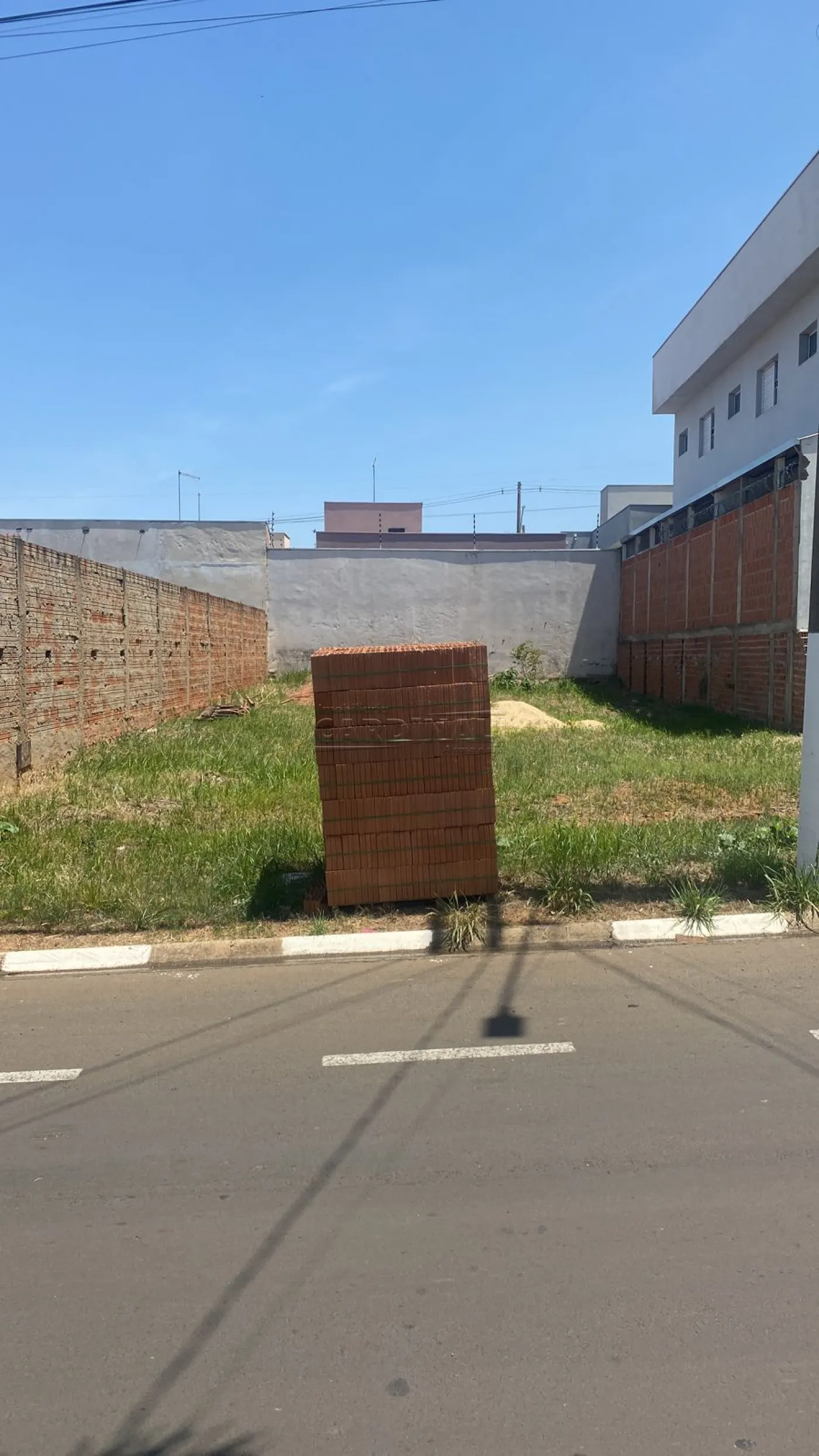 Terreno / Padrão em Ibaté , Comprar por R$180.900,00