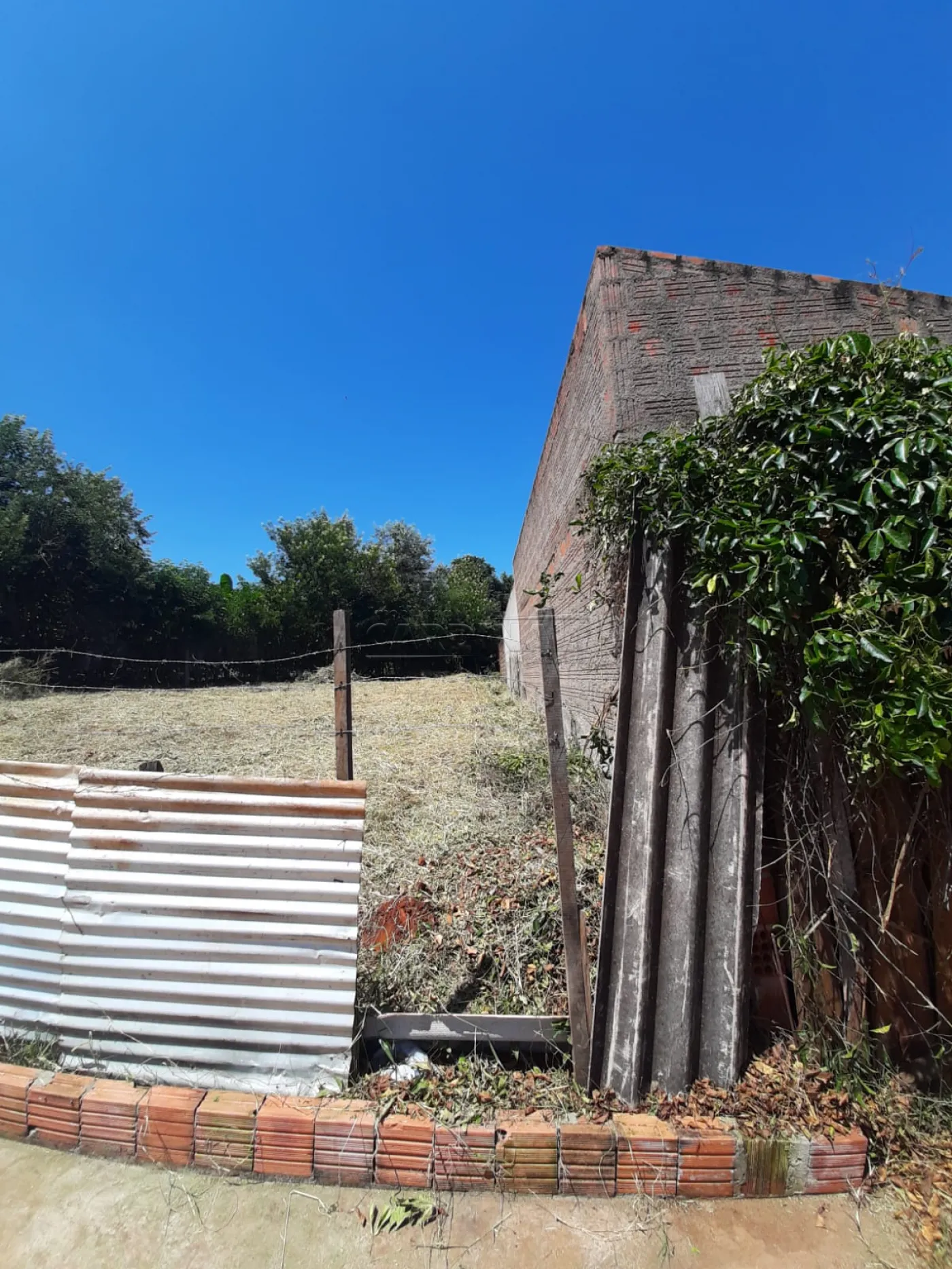 Terreno / Padrão em São Carlos , Comprar por R$175.000,00