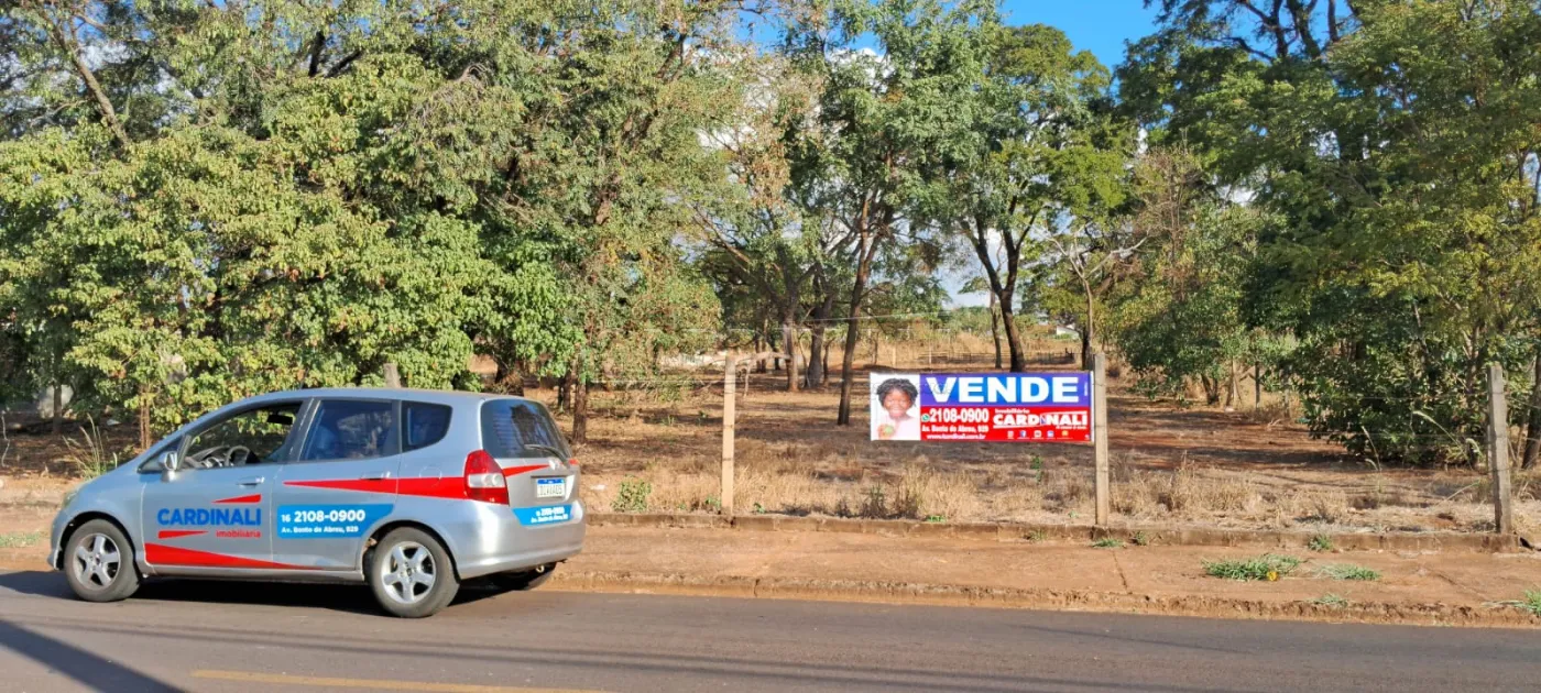 Terreno / Área em Araraquara , Comprar por R$745.000,00