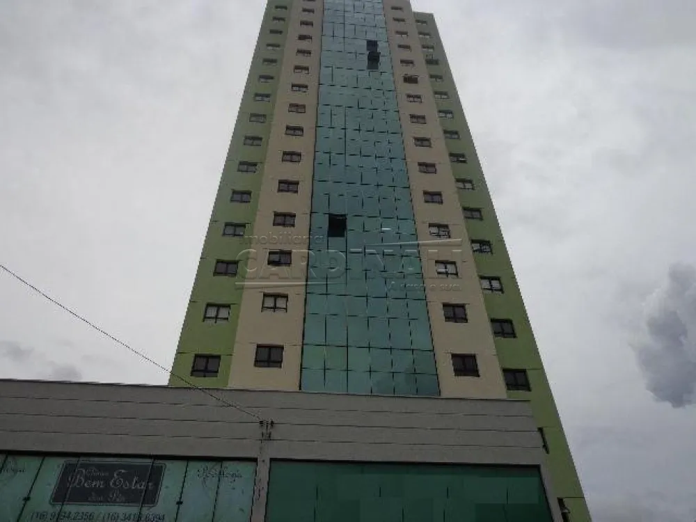 Comercial / Sala / Salão com Condomínio em São Carlos , Comprar por R$800.000,00