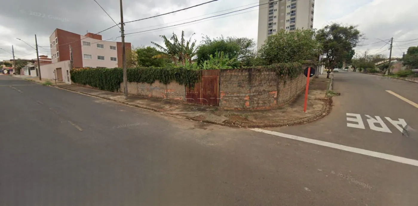 Terreno / Padrão em São Carlos , Comprar por R$400.000,00