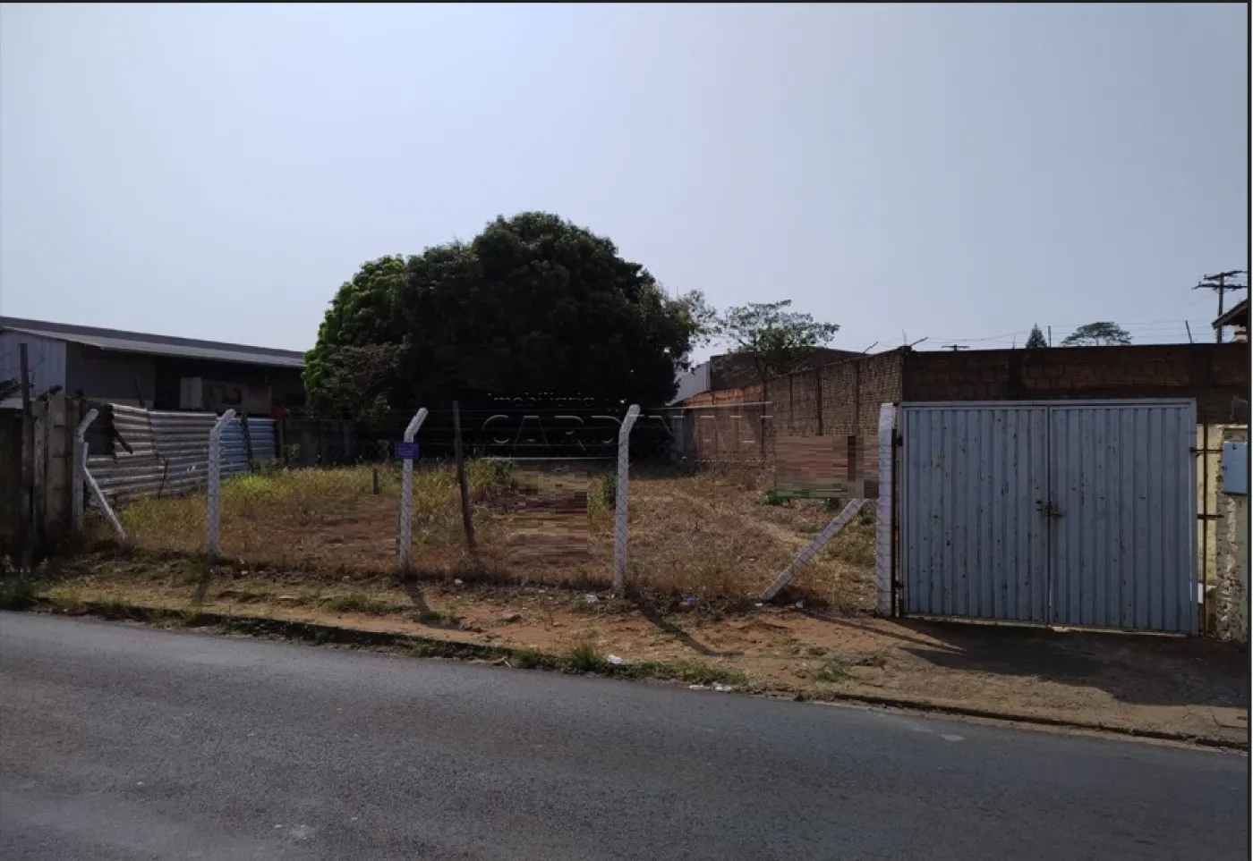 Terreno / Padrão em São Carlos , Comprar por R$1.300.000,00