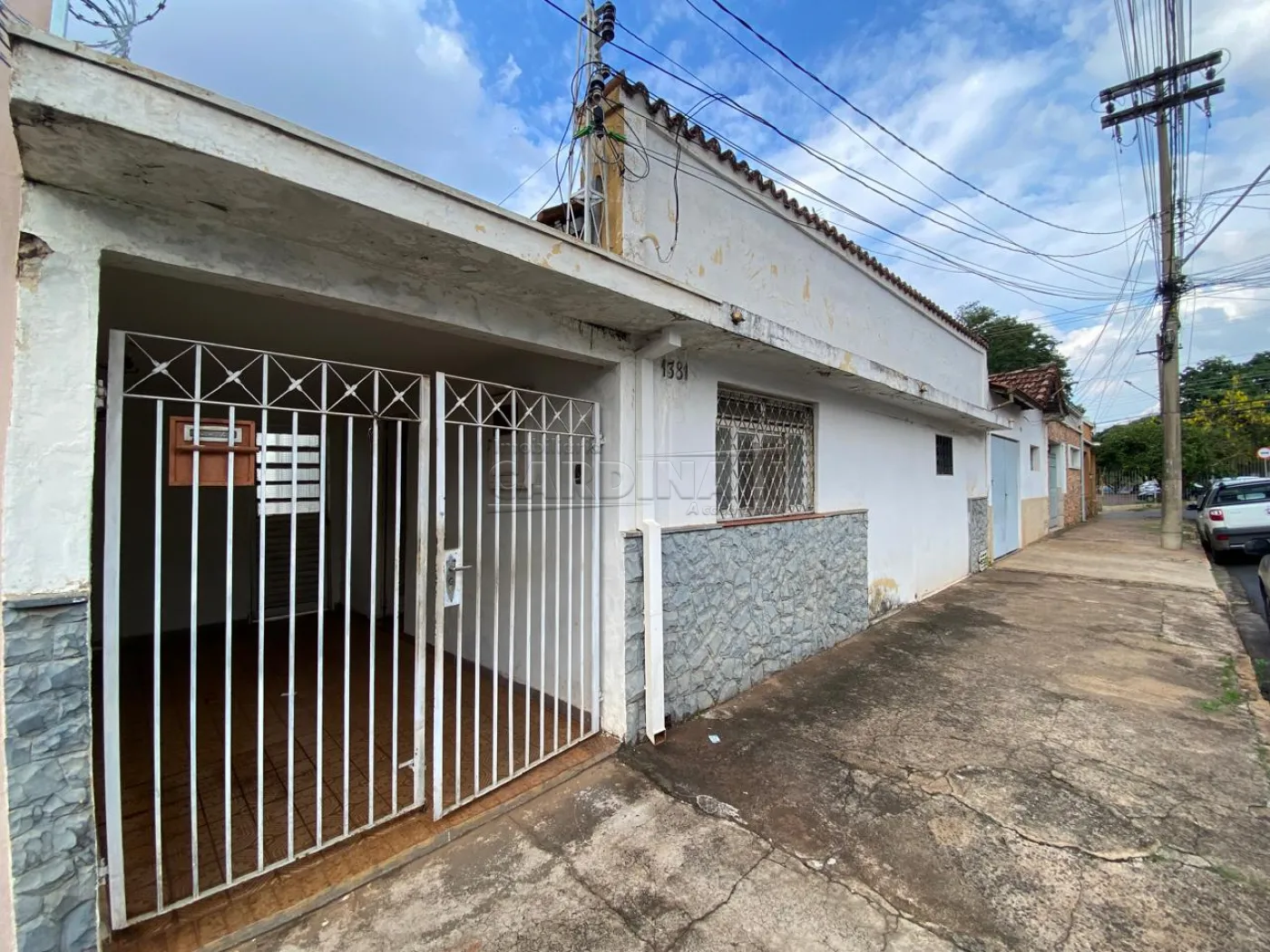 Casa / Padrão em São Carlos , Comprar por R$300.000,00