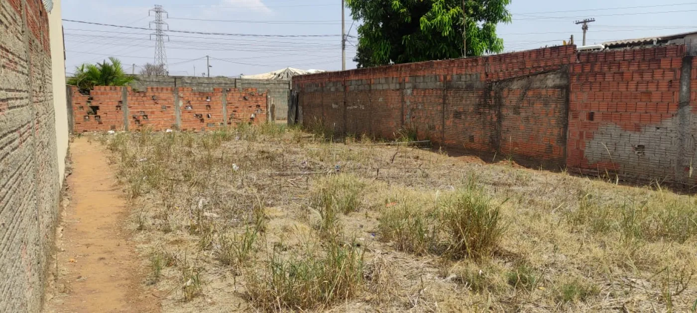 Terreno / Padrão em Ibaté , Comprar por R$80.000,00