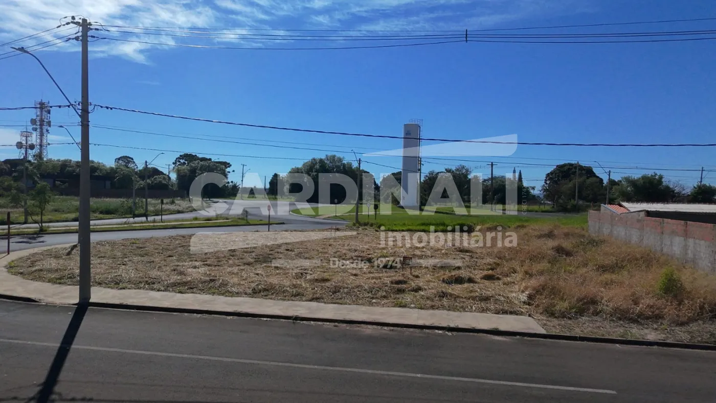 Terreno / Padrão em São Carlos , Comprar por R$207.500,00