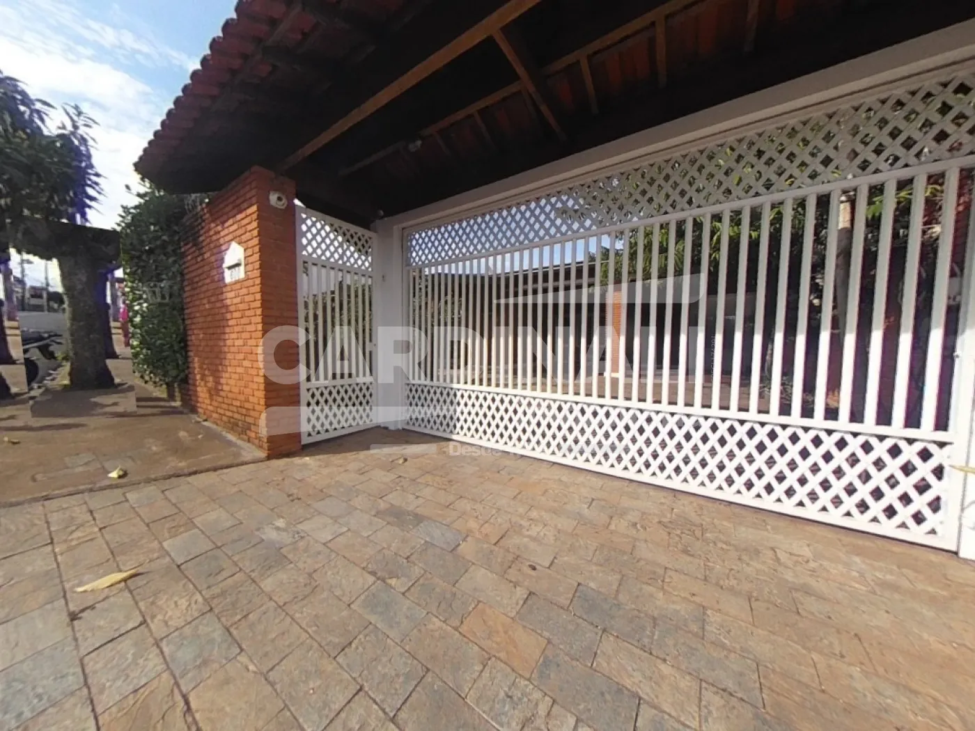 Casa / Padrão em São Carlos , Comprar por R$750.000,00