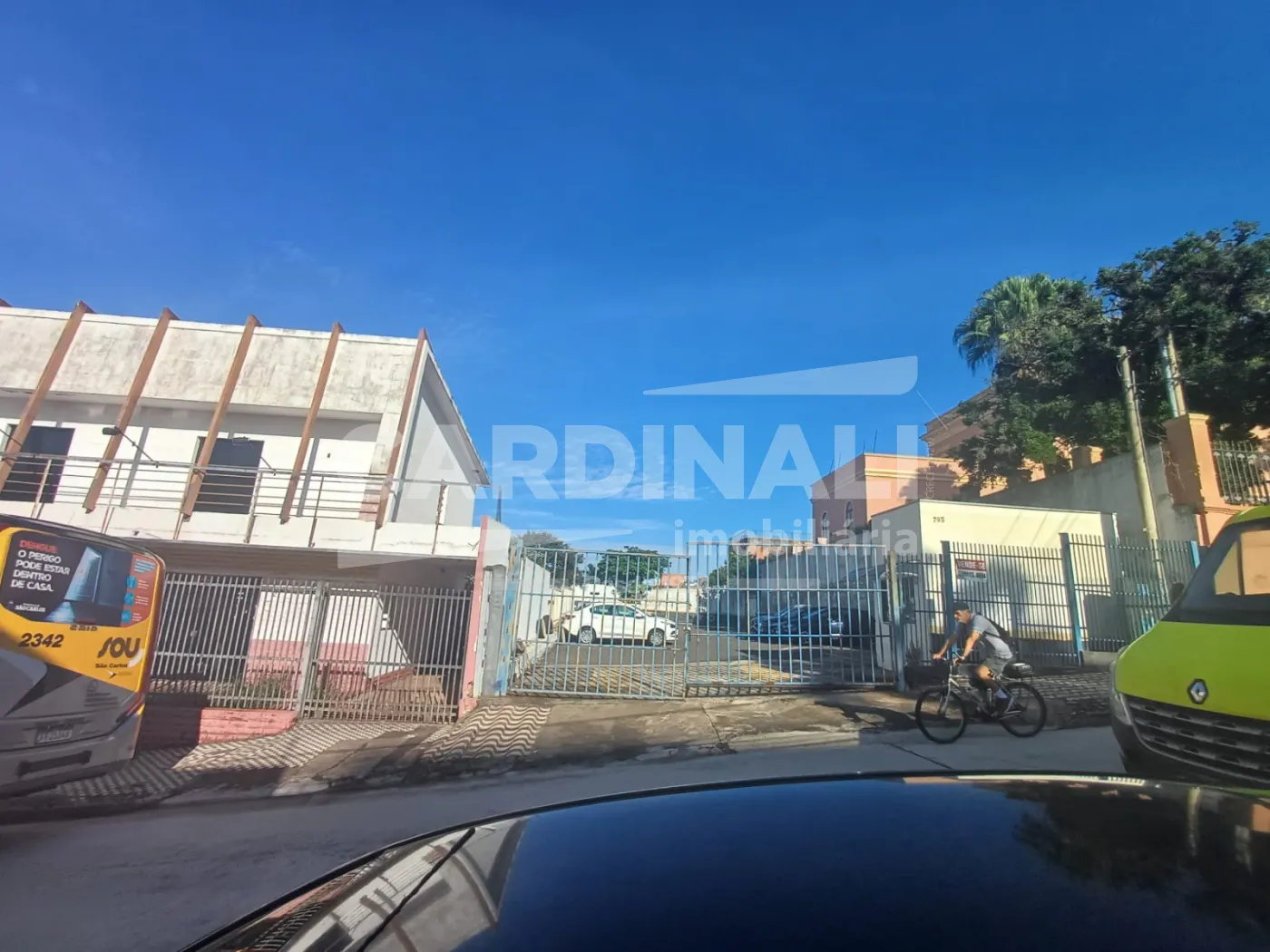 Terreno / Padrão em São Carlos , Comprar por R$690.000,00