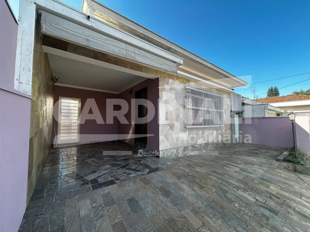 Alugar Casa / Padr&atilde;o em S&atilde;o Carlos R$ 2.500,00 - Foto 2