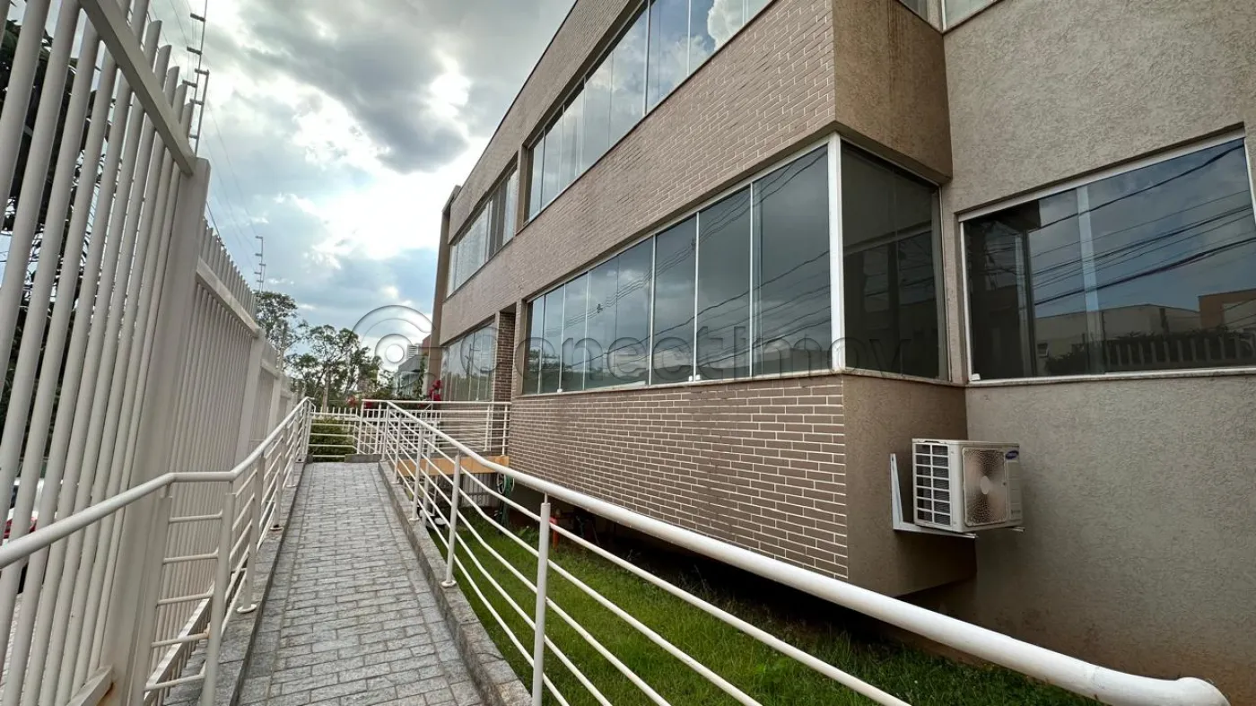 Alugar Apartamento / Padr&atilde;o em Ribeir&atilde;o Preto R$ 3.100,00 - Foto 1