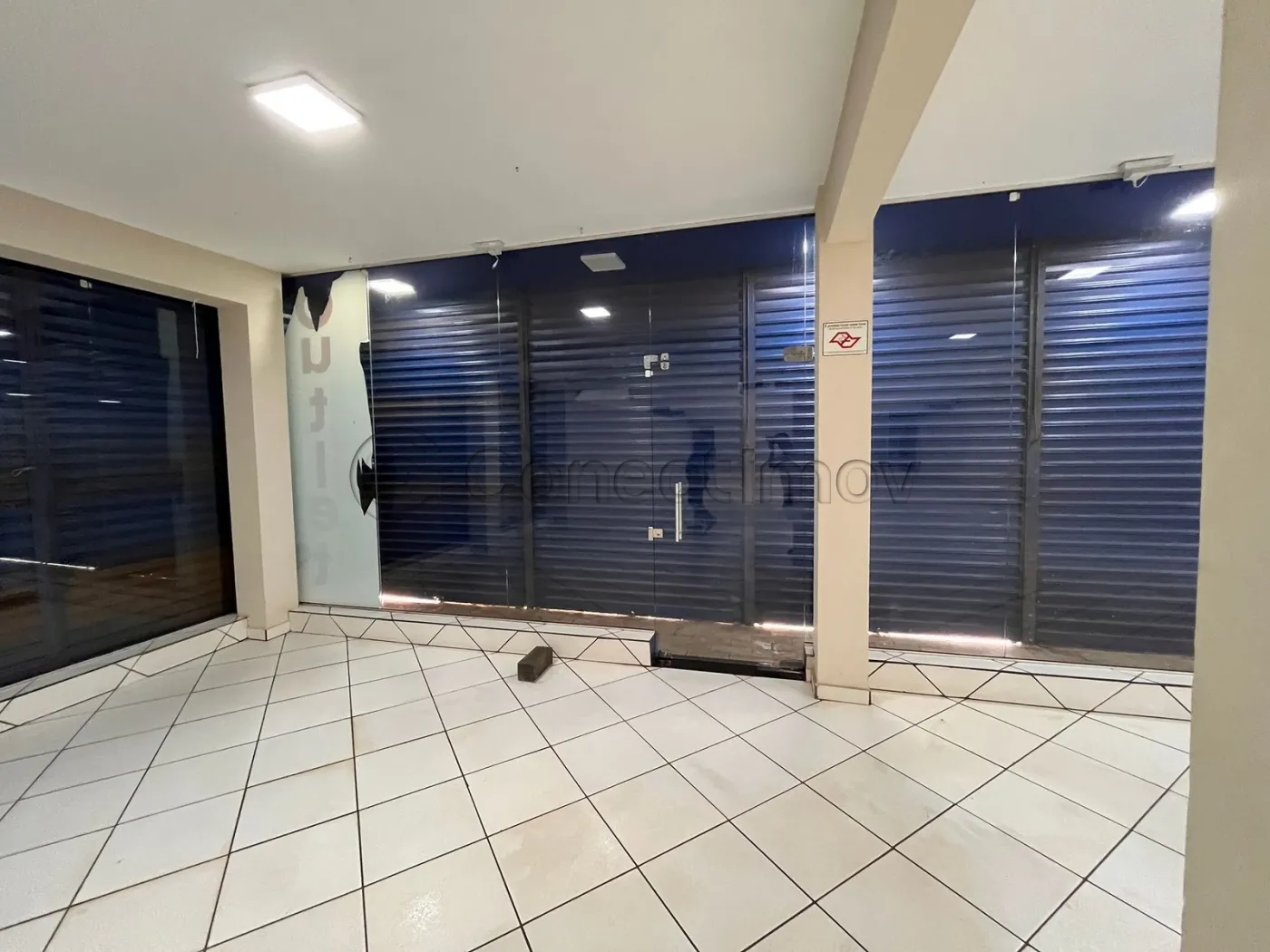 Alugar Comercial / Pr&eacute;dio sem Condom&iacute;nio em Ribeir&atilde;o Preto R$ 16.800,00 - Foto 1