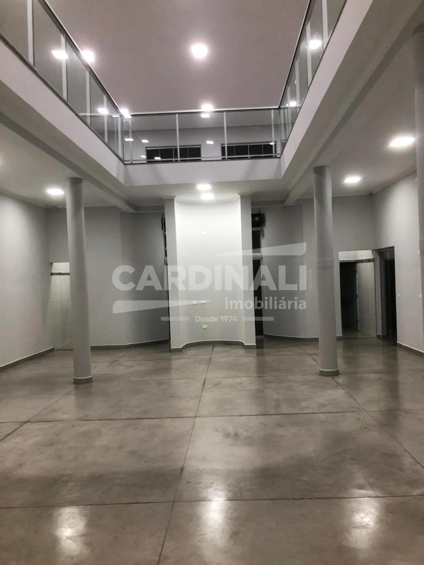 Comercial / Salão sem Condomínio em São Carlos , Comprar por R$1.500.000,00