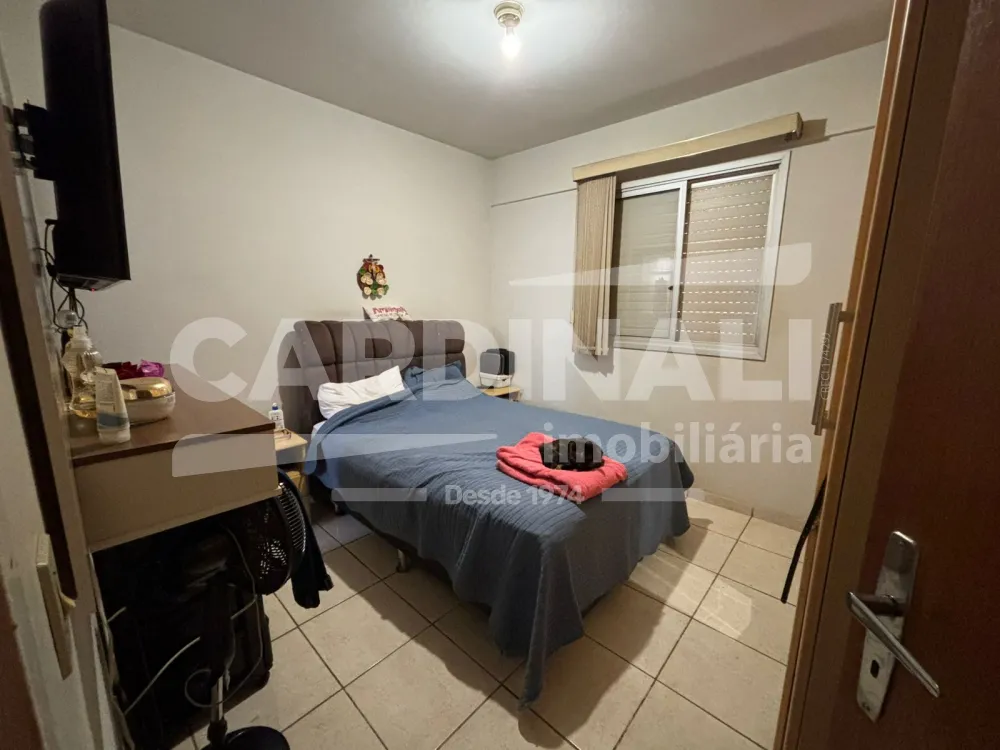 Comprar Apartamento / Padr&atilde;o em Araraquara R$ 300.000,00 - Foto 6