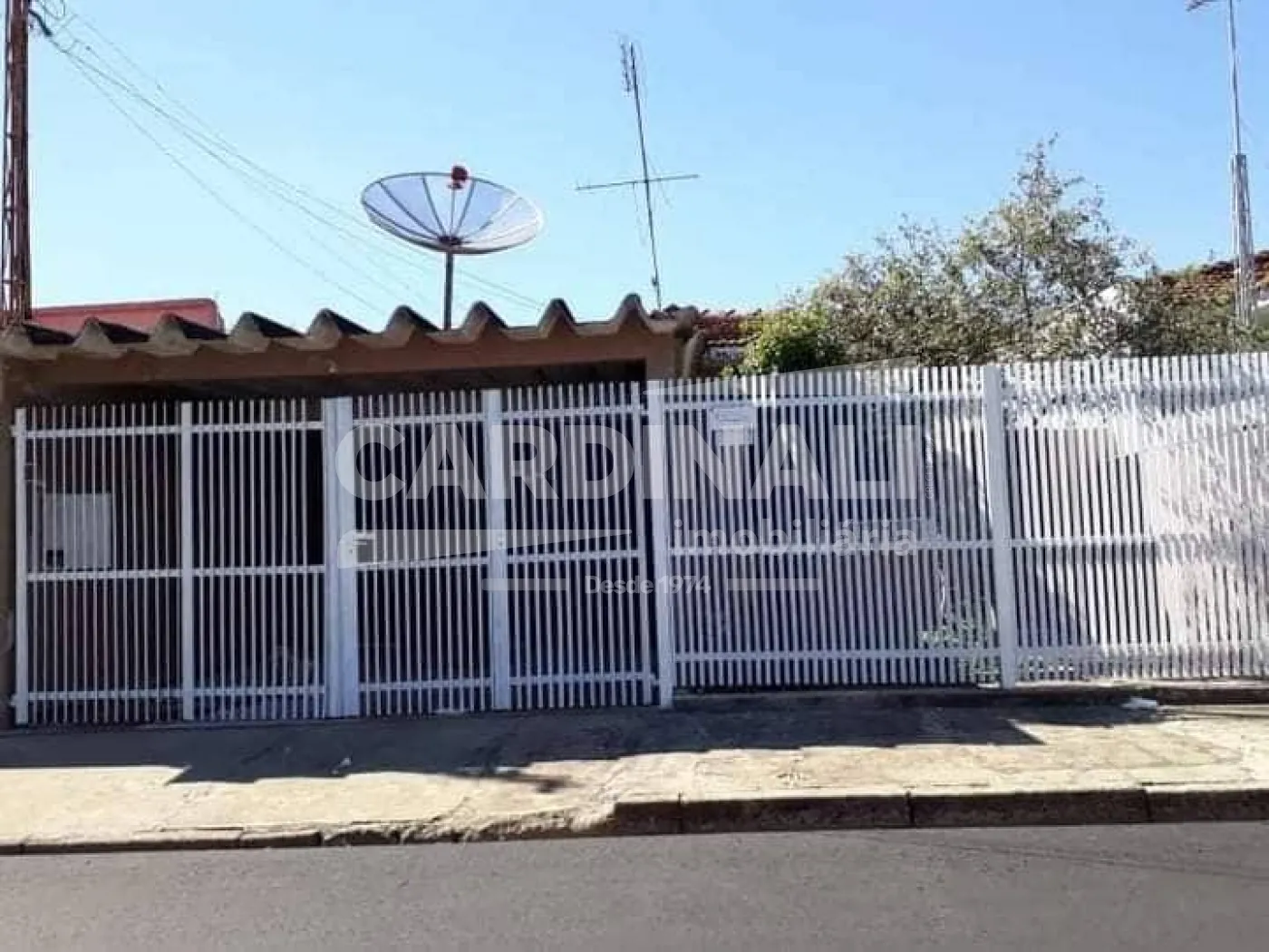 Casa / Padrão em São Carlos , Comprar por R$600.000,00