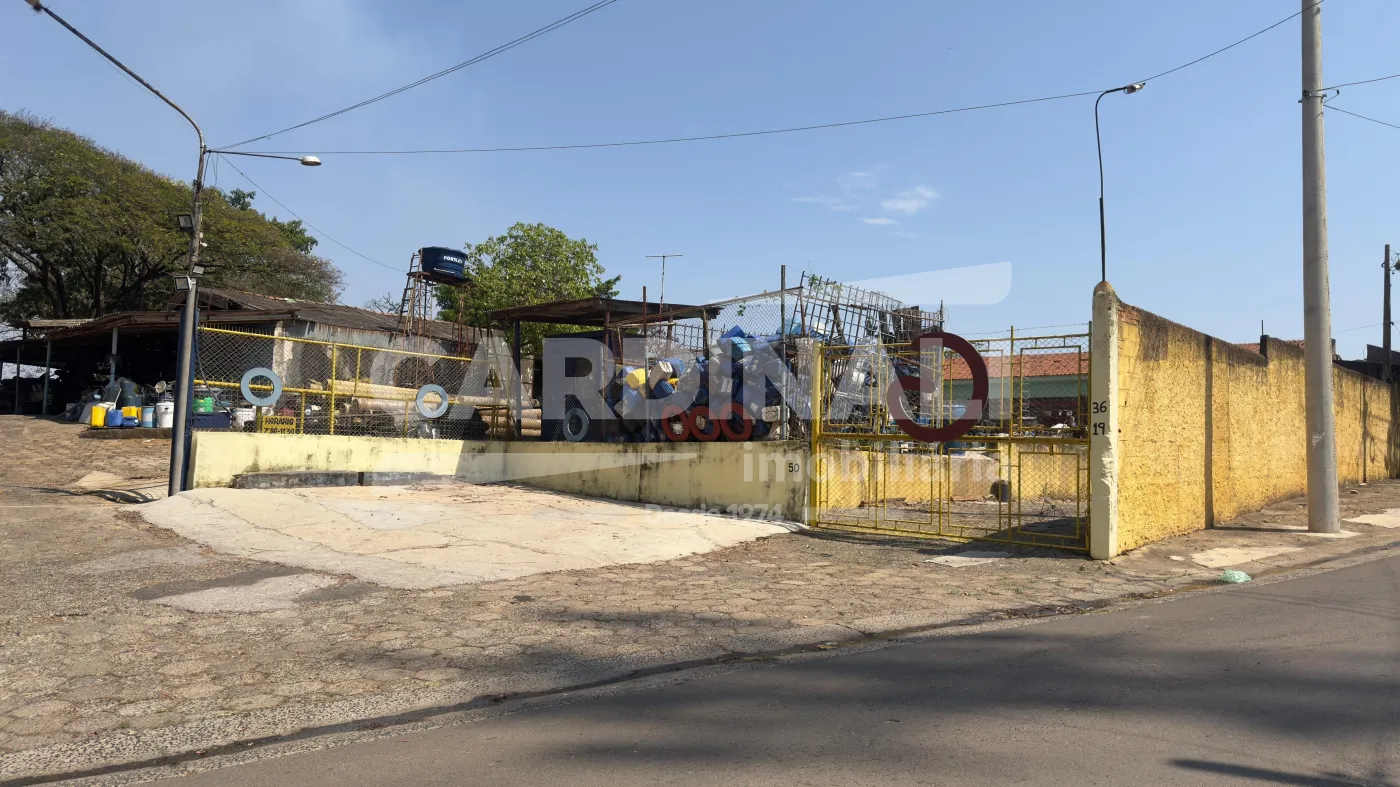 Terreno / Padrão em São Carlos , Comprar por R$3.800.000,00