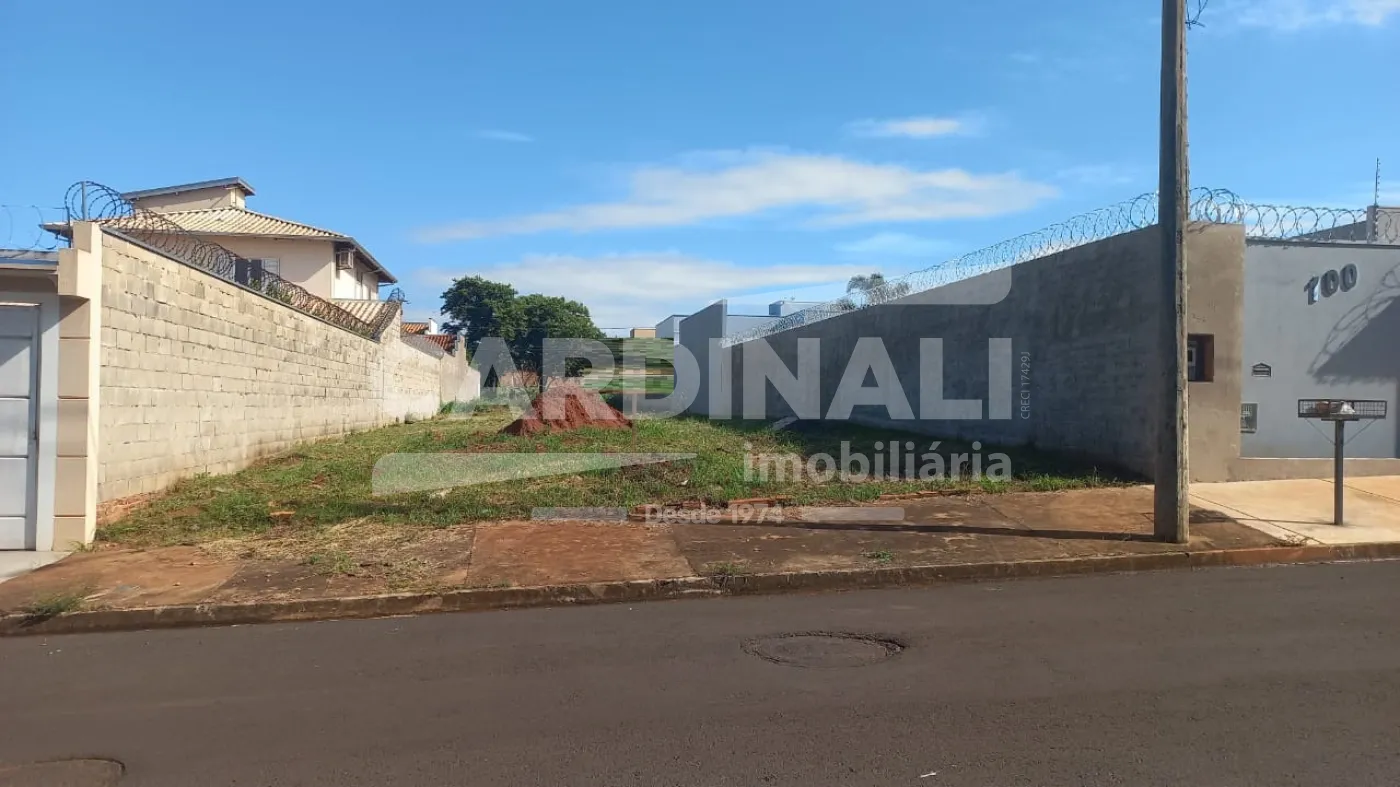 Terreno / Padrão em Araraquara , Comprar por R$220.000,00