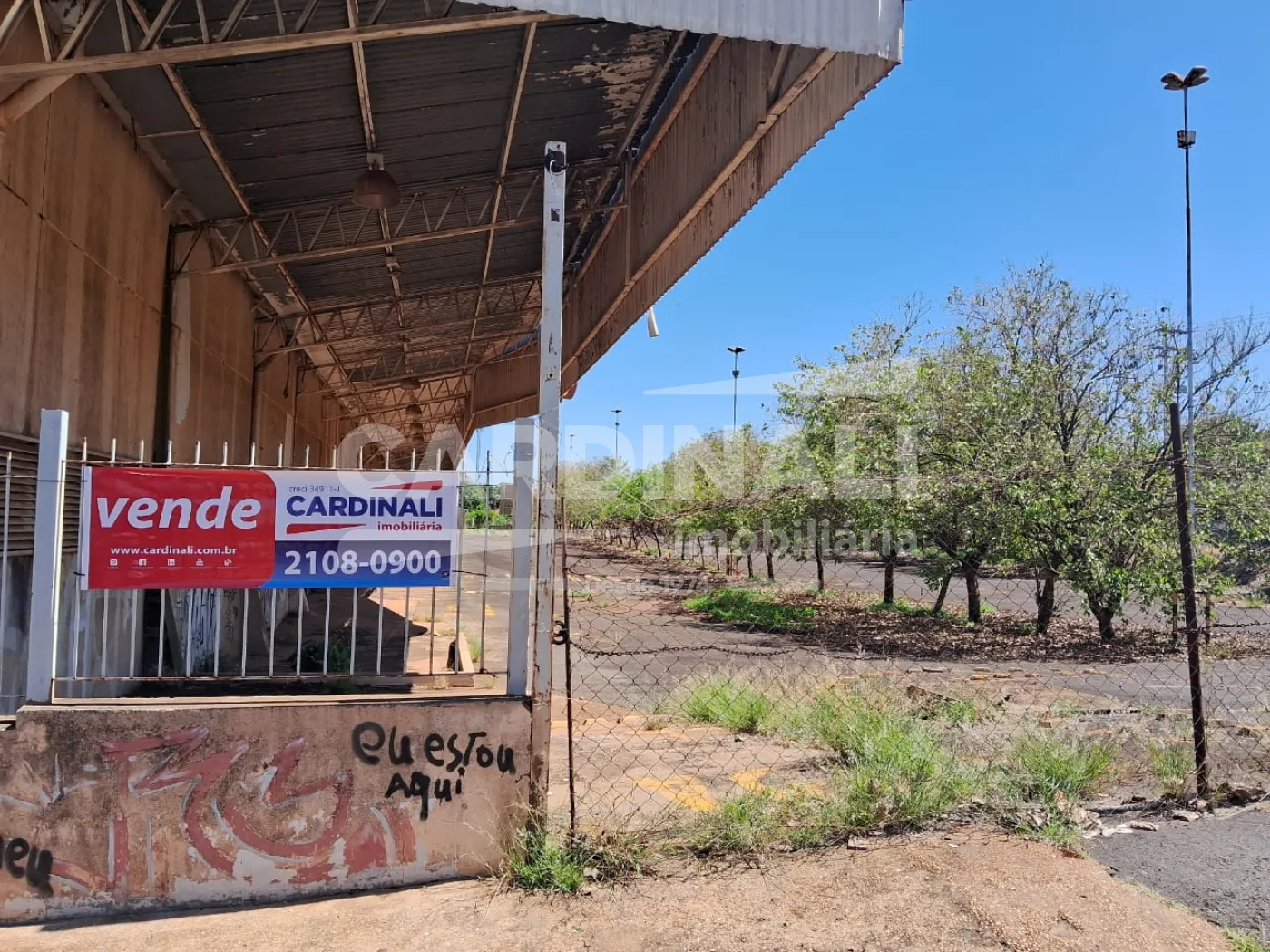 Comercial / Barracão em Araraquara , Comprar por R$60.800.000,00